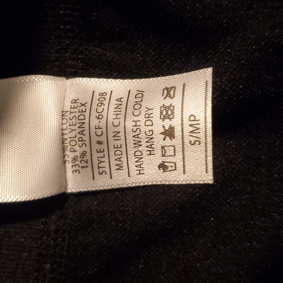 NWOT Code Fit Black/Blue Capri Leggings - Picture 5 of 5